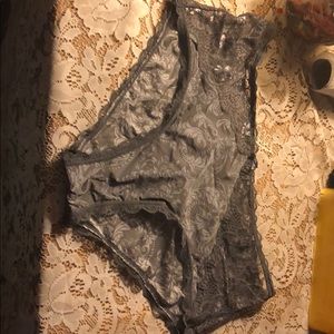 Grey skull lace panties